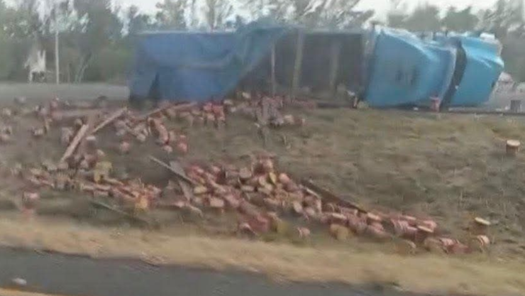 Camión lleno de piedras