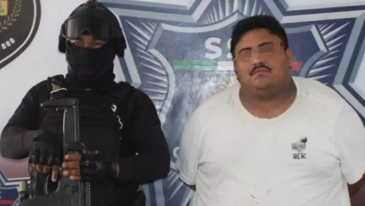 Taxista de Cancún es detenido por posible robos a casa habitación