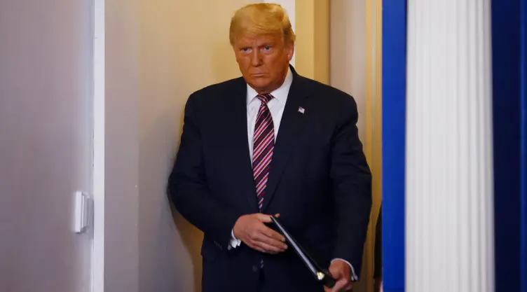 donald trump cortan discurso.jpg