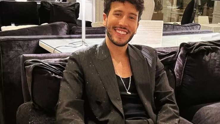 Fan le roba un beso en la boca a Sebastián Yatra y su reacción se viraliza.