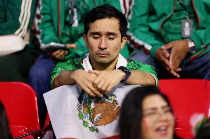 La-eliminación-de-México-dejó-un-ambiente-de-tristeza-entre-los-aficionados-presentes-en-el-estadio.jpg