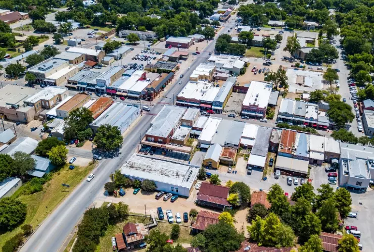 El pueblo de Bastrop en el estado de Texas
