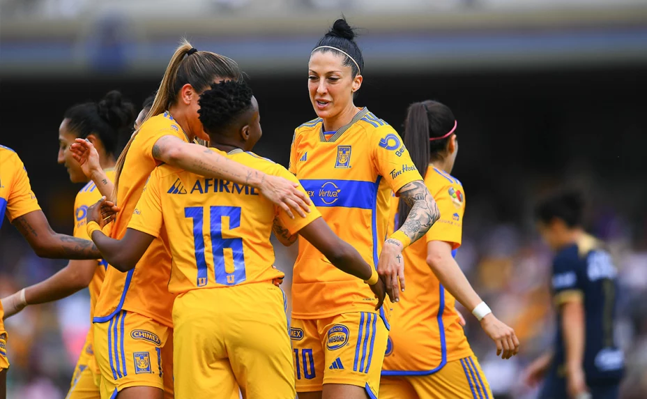 Jennifer Hermoso celebra gol de Tigres