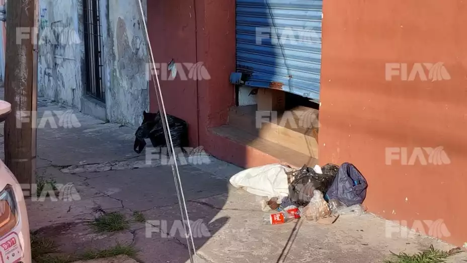 Vandalizan cortina de negocio en el Barrio de Analco