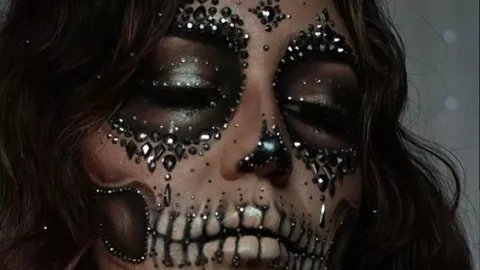 maquillaje catrina moderna.jpg