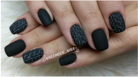 uñas efecto sueter NEGRAS