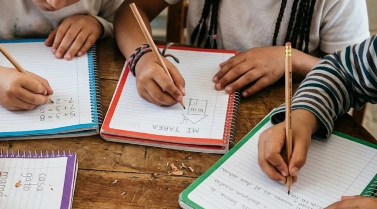 Educación