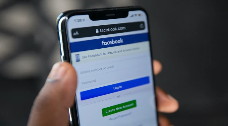Reportan caída de Facebook y servicios de Meta