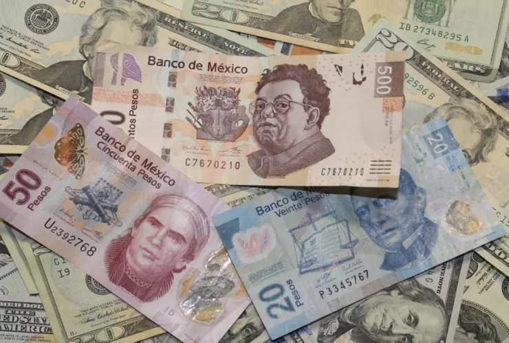 Dólar y peso mexicano
