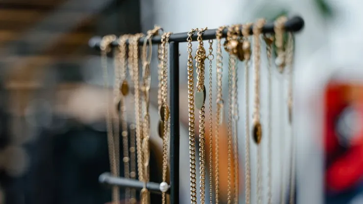 7 accesorios para cuello corto