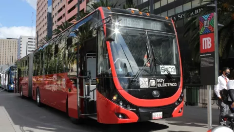 12 de diciembre: De pronto flash Metrobús lanza campaña antimultas al ritmo de Luis Miguel