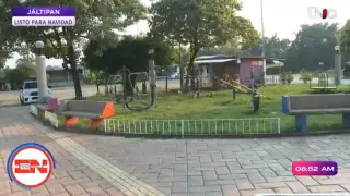 Parque infantil sin mantenimiento y lleno de basura en Jáltipan