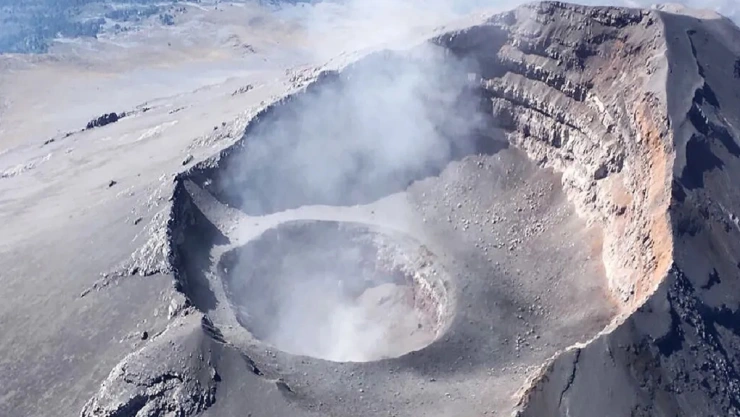 crater del popocatépetl