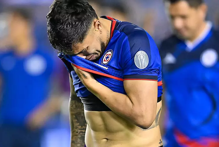Cruz Azul confirma salida de Carlos Salcedo por desvinculación; ¿Cuál será el futuro del ‘Titán’_.jpg