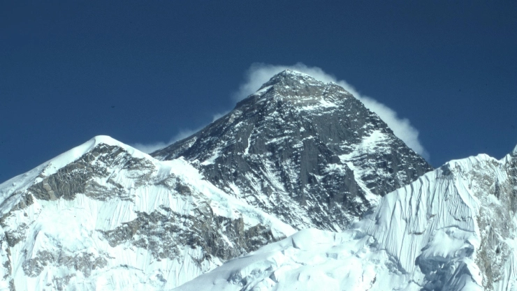 El-monte-Everest-es-cada-vez-más-alto-y-la-ciencia-explica-por-qué