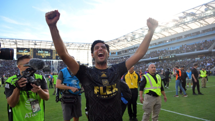 Carlos Vela celebra con LAFC