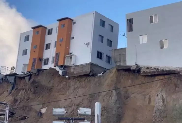 Anuncian cierre del bulevar Cuauhtémoc Sur por deslave