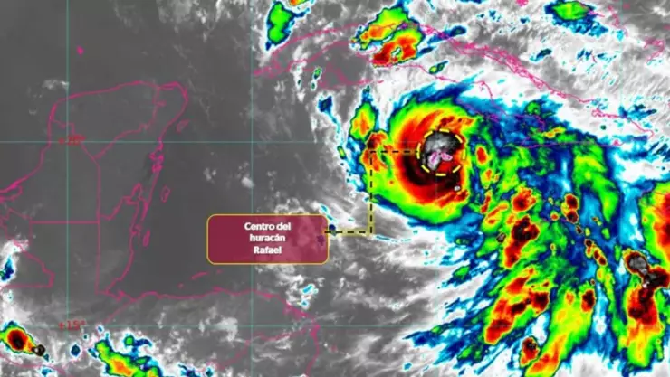 Tormenta Tropical Rafael evoluciona a Huracán categoría 1; esta es su ubicación en el mar Caribe.jpg
