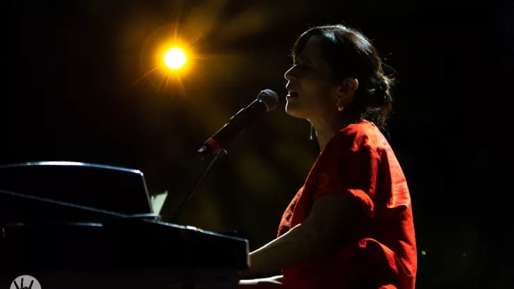 Julieta Venegas en el Vive Latino.jpg