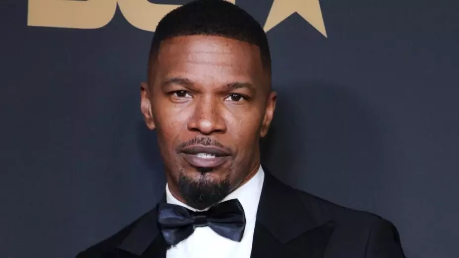 ¿Cuál es el estado de salud de Jamie Foxx? Su familia se prepara para lo peor