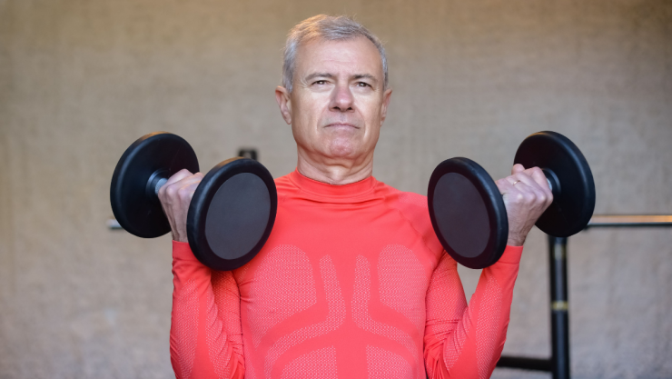 /estilo de vida/como-mejorar-masa-muscular-fuerza-60-años