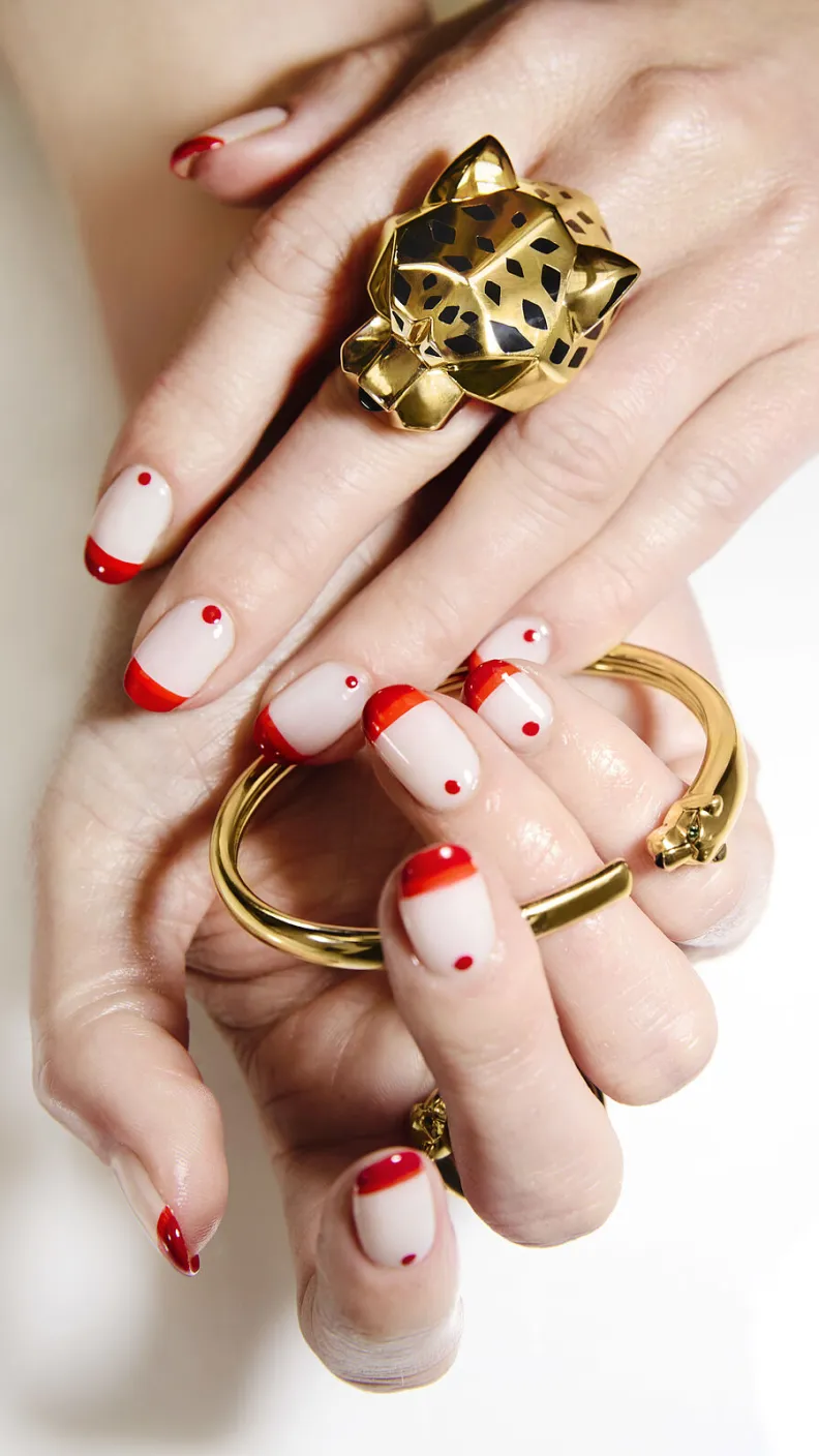 39 ideas de uñas rojas para Navidad