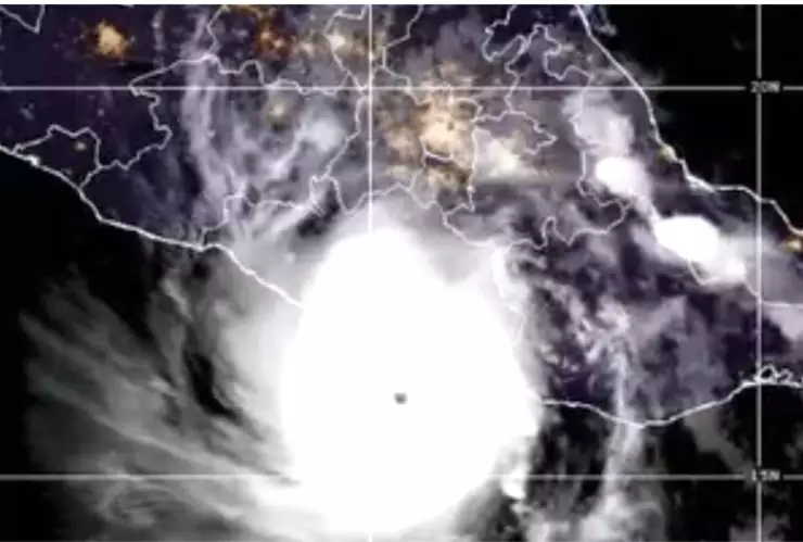 Huracán Otis categoría 5