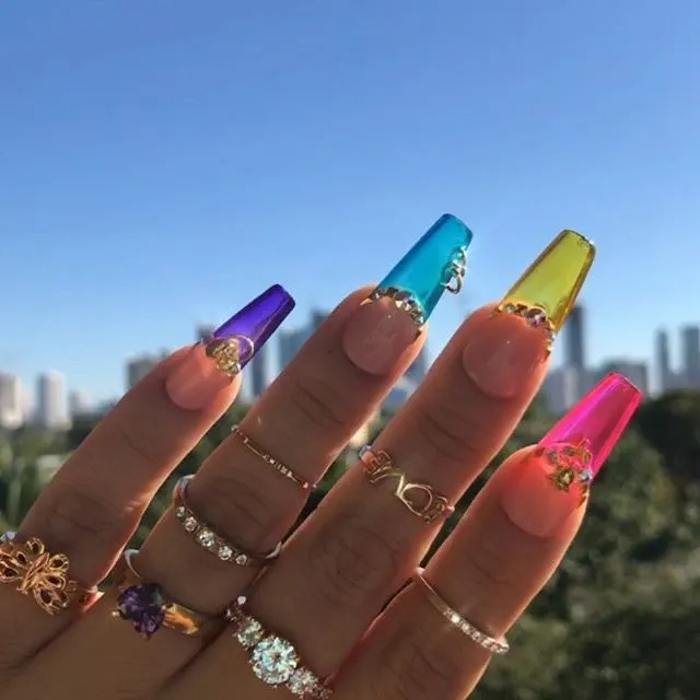 9 modelos de manicura transparente que quedan para cualquier ocasión: uñas cortas o largas se ven bien