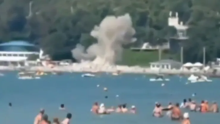 VIDEO: Caída de dron derribado en Rusia deja seis muertos en una playa del mar Negro