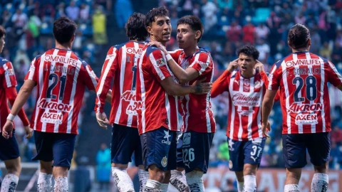 Chicharito Hernández convocatoria Chivas 2025.png