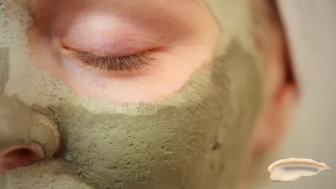 El paso a paso para hacer una mascarilla casera para limpiar el rostro en 5 minutos, según la IA.jpg