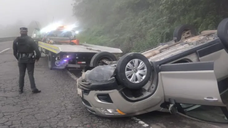 Accidente y volcadura deja cierre en la autopista Puebla–Córdoba hoy: Rutas alternas
