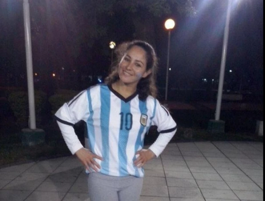 Una adolescente de 15 años quedó desfigurada tras un ataque de sus vecinas