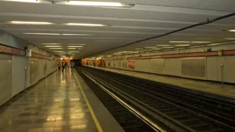 En la primera semana de reapertura de la Línea 1, una persona se arroja en Metro Juanacatlán