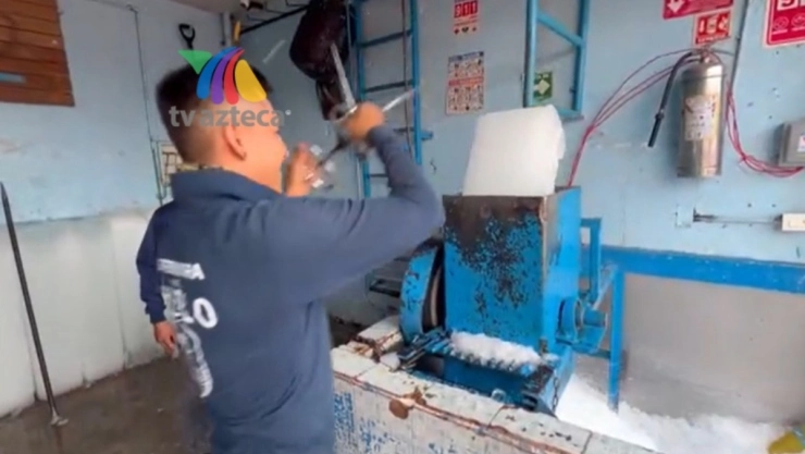 Ola de calor en CDMX congela la industria del hielo