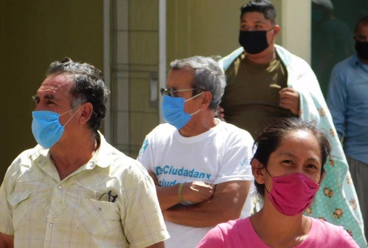 México informó que el cubrebocas en espacios cerrados ya no es obligatorio