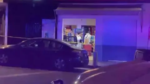 Matan a mujer dentro de tienda de autoservicio en Tijuana