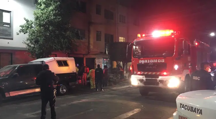 INCENDIO BODEGA AMBULANTES.jpeg