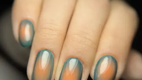 8 diseños de uñas aesthetic que harán ver a la moda a cualquier persona