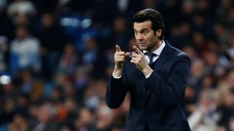 Santiago Solari sería el DT de Rayados, según la IA