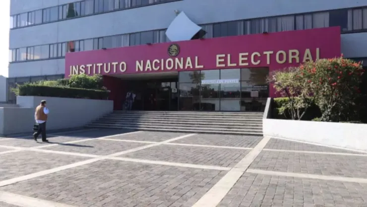 Entregan a INE lista de candidatos para elección judicial