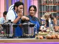 Litzy y Paco de Miguel cocinaban y chismeaban al mismo tiempo.