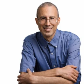 David Barzilai, médico de Harvard: “El pilar más infravalorado para vivir más no es el ejercicio, es la conexión social”