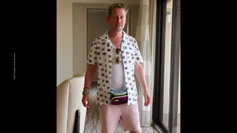 Macaulay Culkin TV Azteca_24.jpg