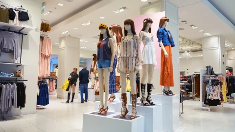 Interior de un local de Forever 21