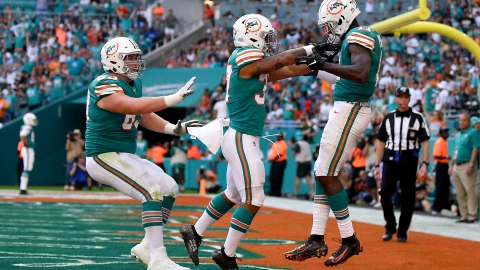 Philadelphia Eagles v Miami Dolphins