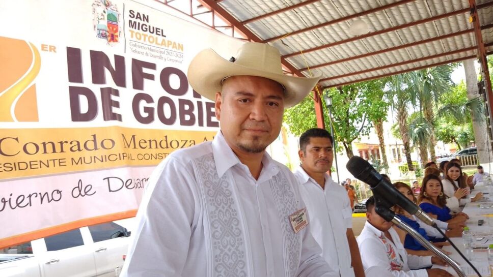 Asesinan al alcalde, su padre y 7 policías en Poliutla, Guerrero
