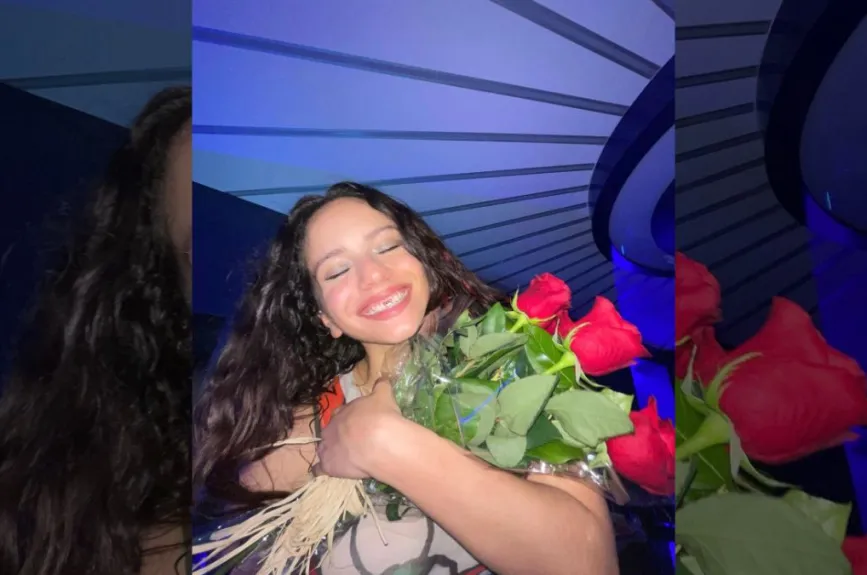 Rosalia con flores.jpg