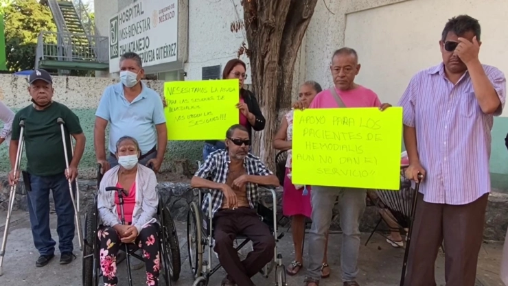 ¡Urgente! Pacientes de Zihuatanejo protestan por falta de hemodiálisis en el Hospital Regional