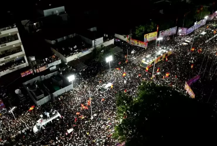 Estampida en la India deja al menos 39 muertos y 150 heridos; ¿cómo ocurrió?